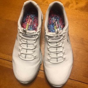 Sketchers Relaxed Fit Walking Shoes - 8.5